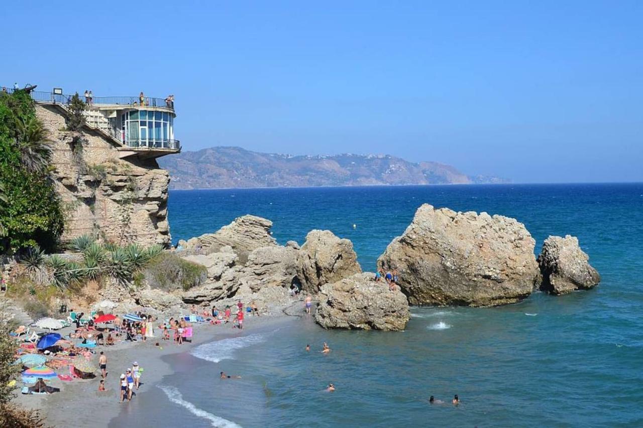 Neptuno Torrecilla Beach Nerja Eksteriør billede